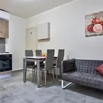 Central Two Bedroom Apartment