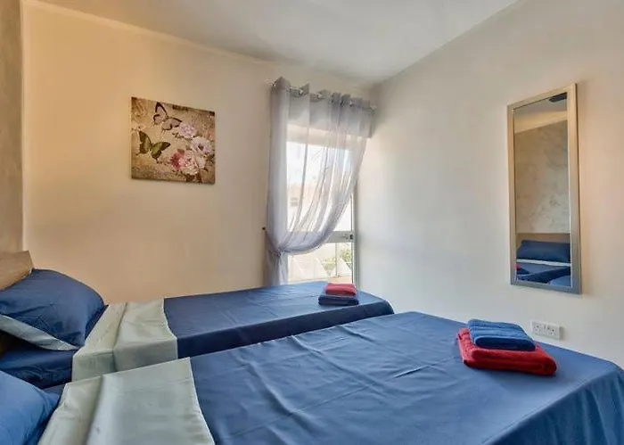 Central Two Bedroom Apartment
